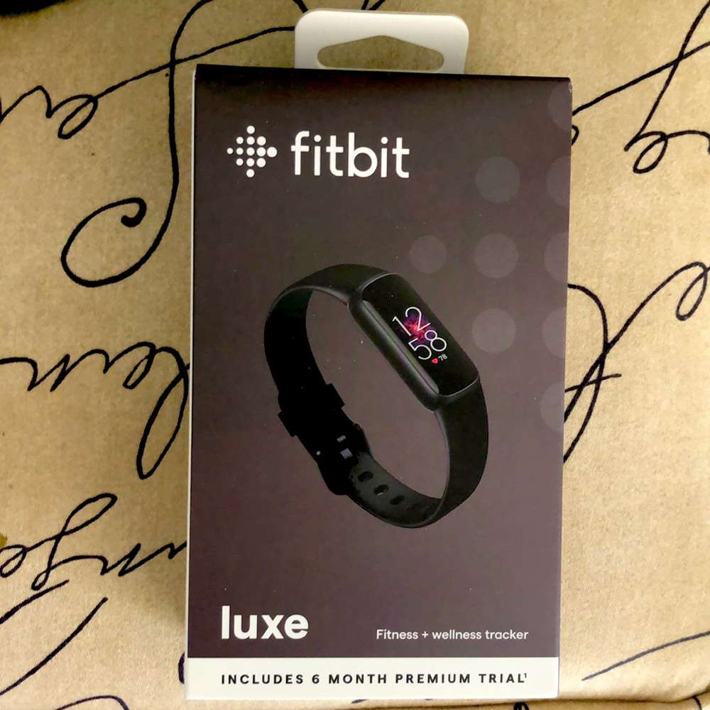 Black Fitbit luxe new in box
